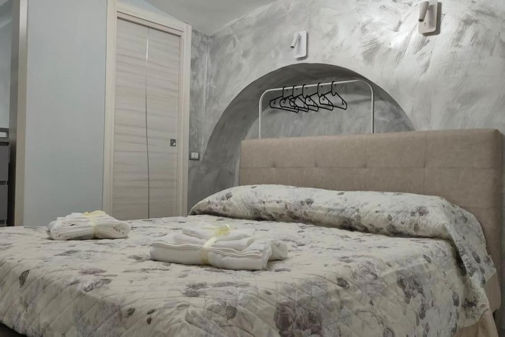 Ferienwohnung Il Duomo A Due Passi Neapel Exterior foto